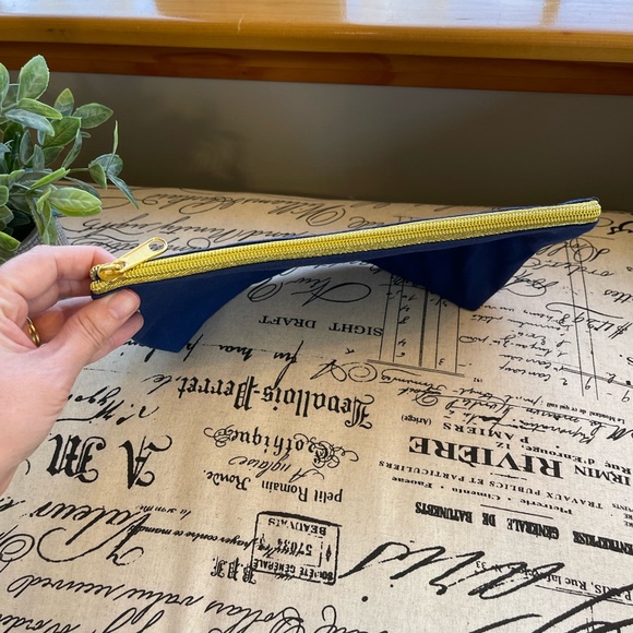 Navy Blue & Gold “Bride Tribe” Cosmetic Bag/Emergency Wedding Kit - Picture 5 of 8